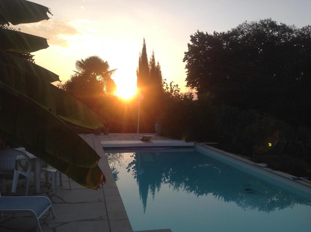 Bed and Breakfast Domaine De La Provencale Saint-Didier-de-la-Tour Exterior foto
