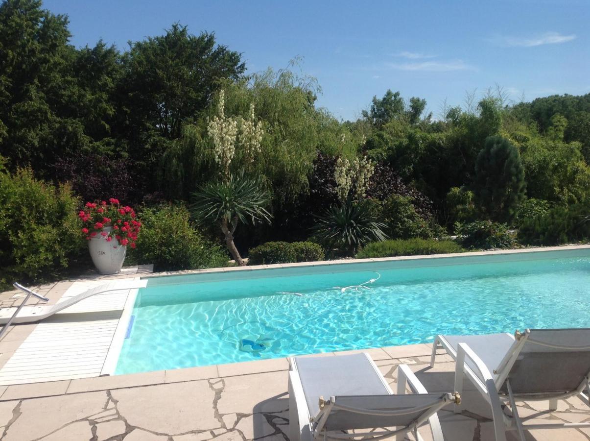 Bed and Breakfast Domaine De La Provencale Saint-Didier-de-la-Tour Exterior foto