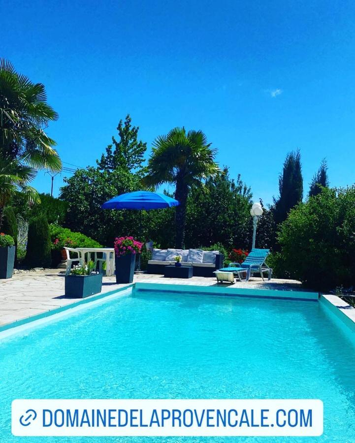 Bed and Breakfast Domaine De La Provencale Saint-Didier-de-la-Tour Exterior foto